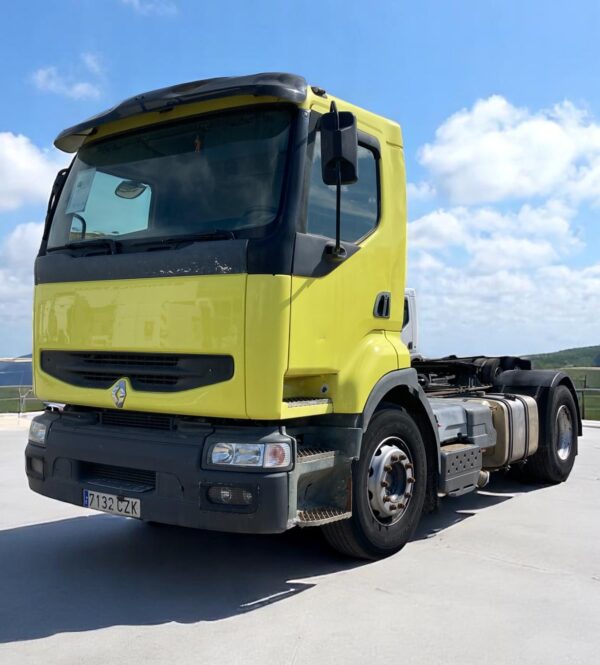 RENAULT PREMIUM 400 T MATRÍCULA 7132 CZK